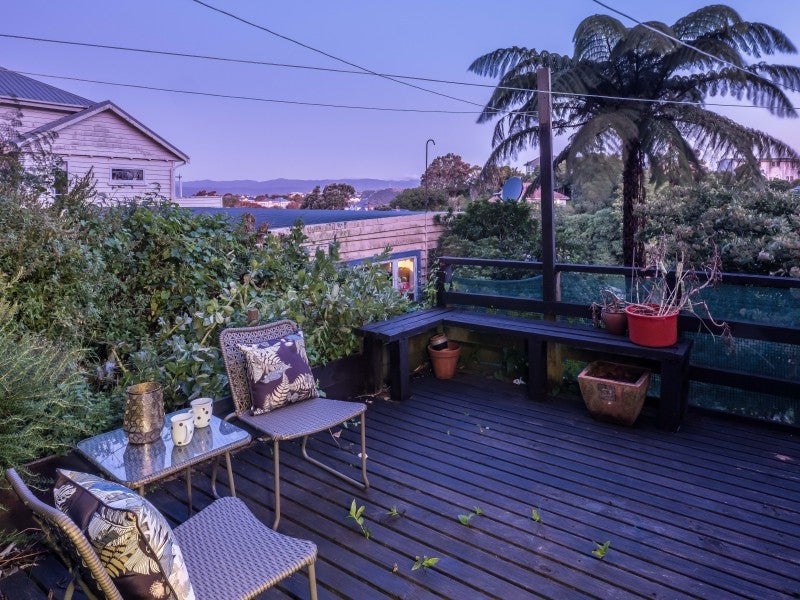 1/12 Norna Crescent, Kelburn, Wellington - Carousel 2