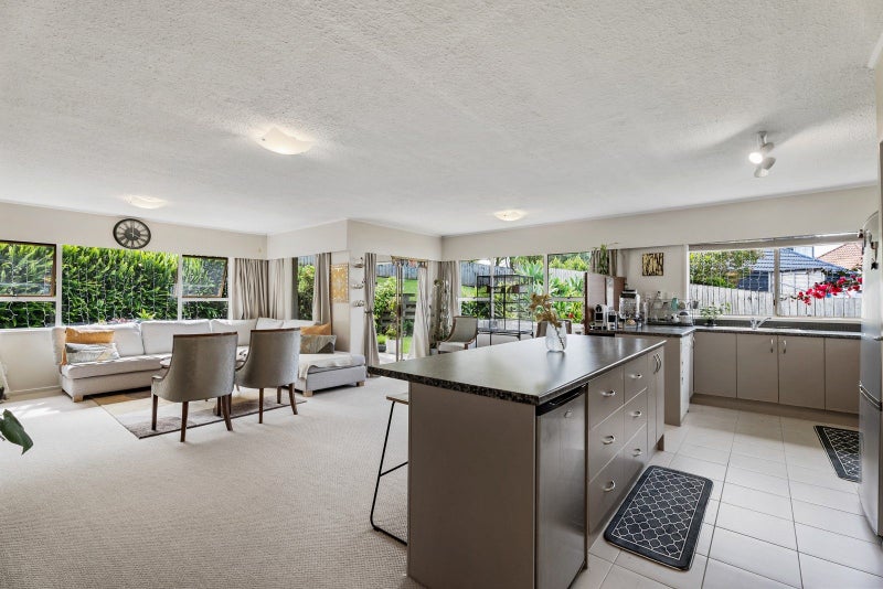 4/8 Yattendon Road, St Heliers, Auckland - Carousel 1