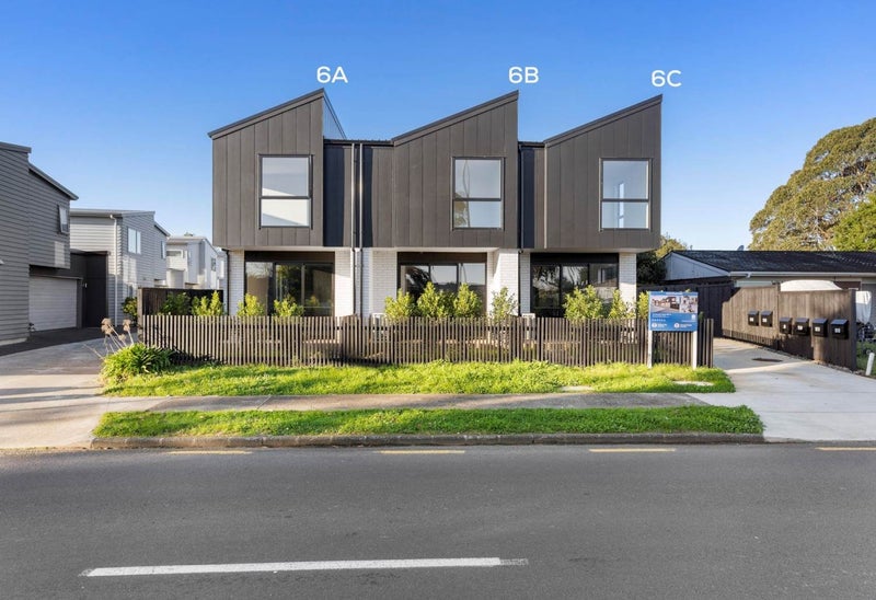 6B Cascades Road, Pakuranga Heights, Auckland - Carousel 1