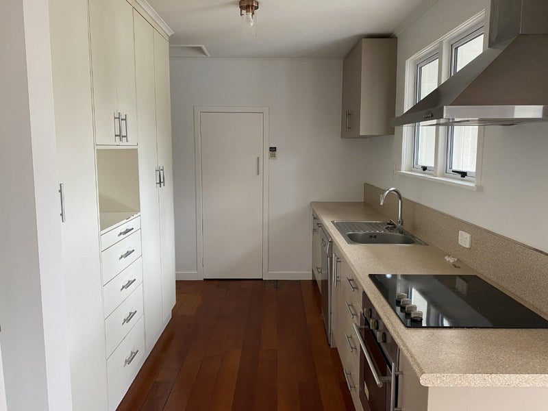 58 Storey Avenue, Forest Lake, Hamilton - Carousel 2