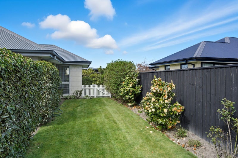 42 Bronco Drive, Aidanfield, Christchurch - Carousel 25