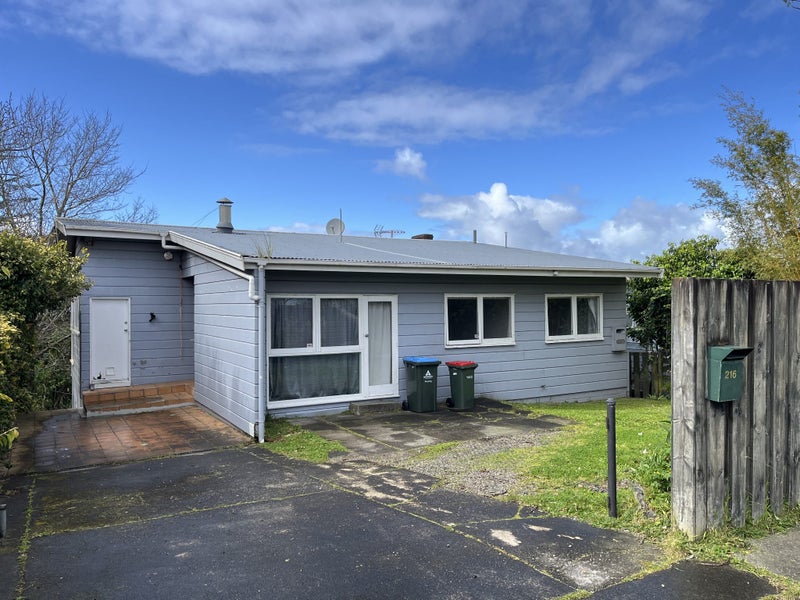 216 Hillsborough Road, Hillsborough, Auckland - Carousel 1