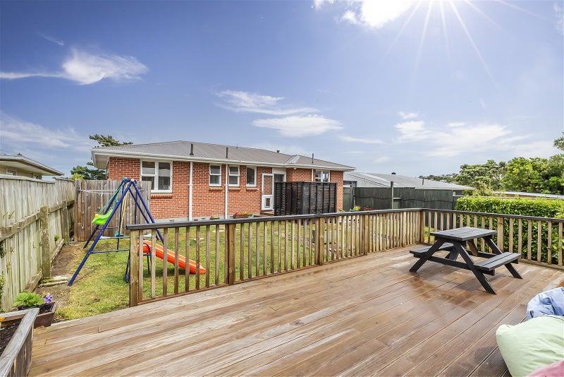 8 Dunmail Way, Newlands, Wellington - Carousel 2