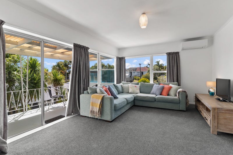 1/3 Opua Street, Belmont, Auckland - Carousel 2