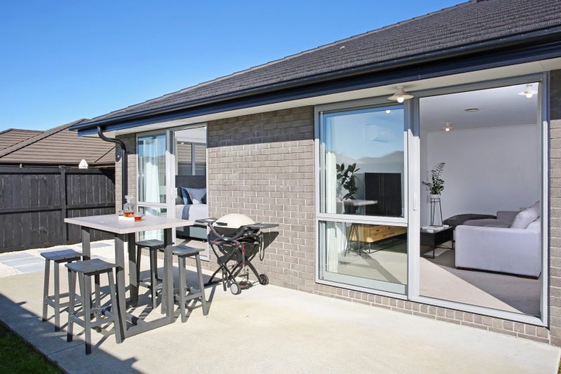 6 Pope Street, Camborne, Porirua - Carousel 2