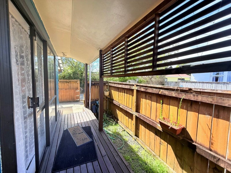 1/25A Ward Street, Trentham, Upper Hutt - Carousel 10