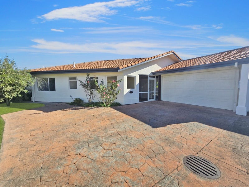 11B Cheval Place, Taradale, Napier - Carousel 1