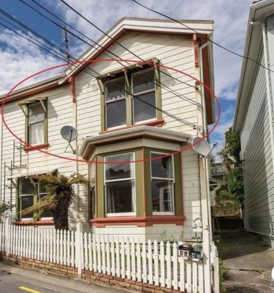 4 Rixon Grove, Mount Victoria, Wellington - Carousel 1