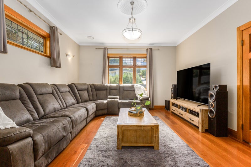 10 Gloucester Street, Silverstream, Upper Hutt - Carousel 2