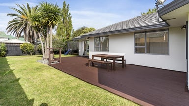 319C Royal Road, Massey, Auckland - Carousel 1
