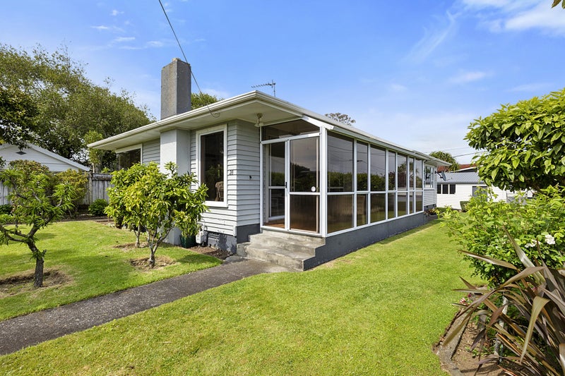 28 Ballance Street, Lower Vogeltown, New Plymouth - Carousel 1