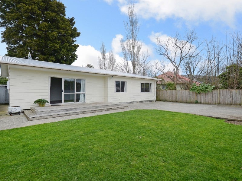 24 Totara Street, Trentham, Upper Hutt - Carousel 1