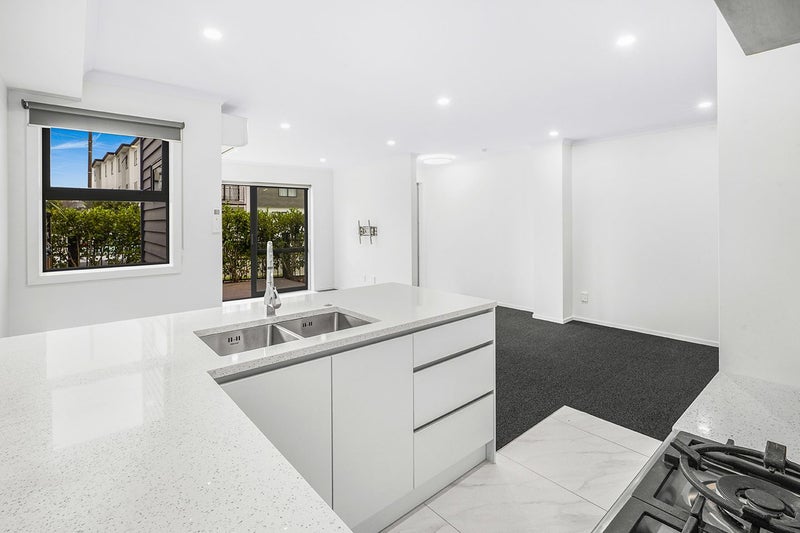 1/29 May Street, Hamilton East, Hamilton - Carousel 2