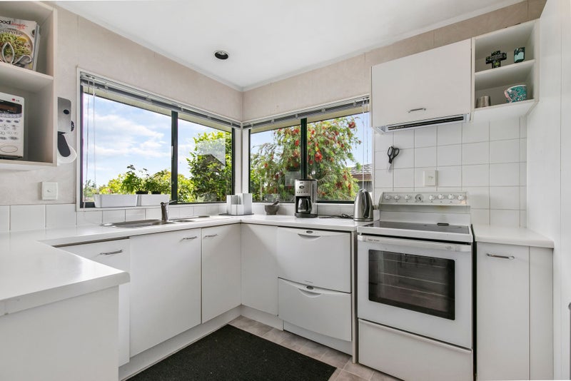 3/41 Eastridge Court, Northpark, Auckland - Carousel 2