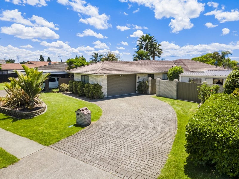 39 Lakeside Drive, Pahurehure, Papakura - Carousel 2