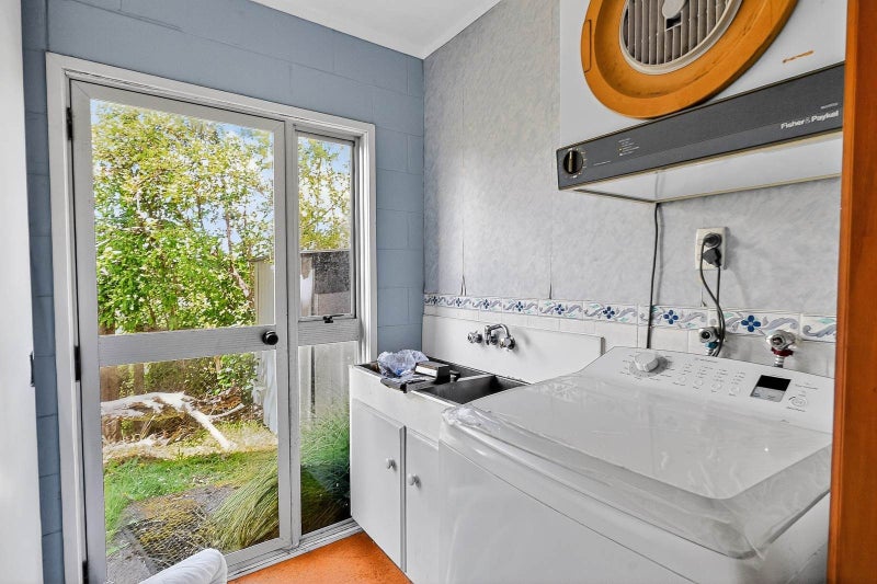 220 Glamorgan Drive, Northcross, Auckland - Carousel 16