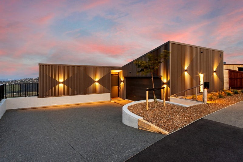 37 Hawkshead Way, Westmorland, Christchurch - Carousel 1