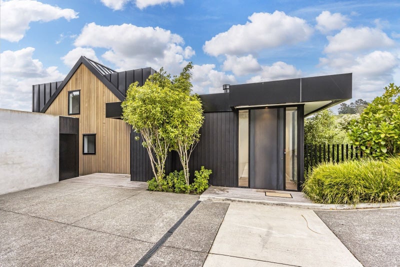 19 Cass Bay Place, Cass Bay, Lyttelton - Carousel 2