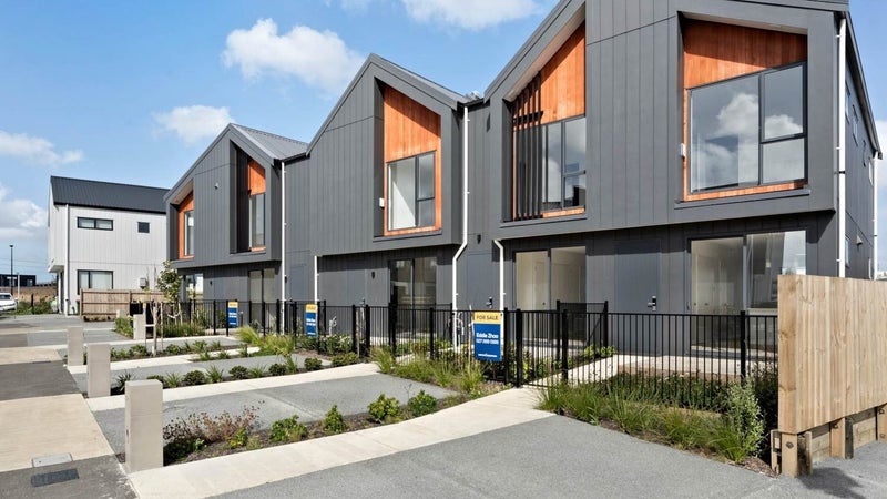 6 Jashi Lane, Westgate, Auckland - Carousel 1