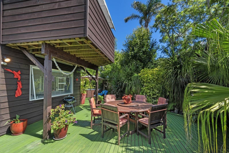 2/13 Arran Road, Browns Bay, Auckland - Carousel 2
