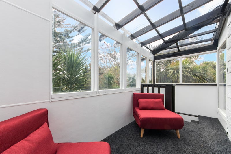 1/16 Parrs Cross Road, Henderson, Auckland - Carousel 14