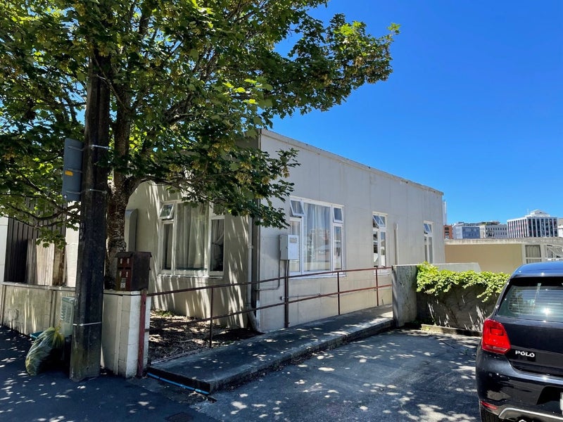 151 Grant Road, Thorndon, Wellington - Carousel 11