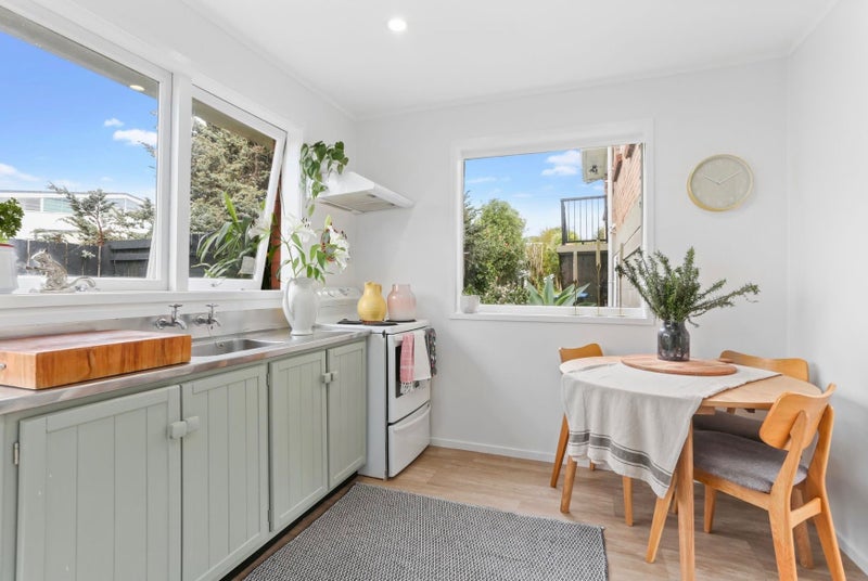 2/3 Alford Street, Waterview, Auckland - Carousel 2