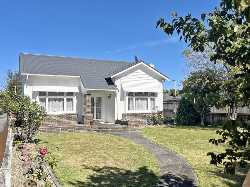 122 Linton Street, West End, Palmerston North - Carousel 1
