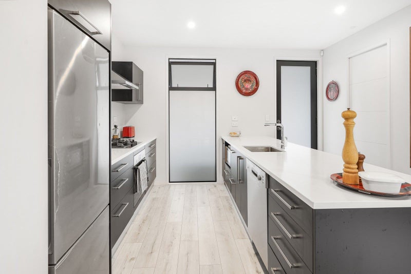 3/100 East Street, Enderley, Hamilton - Carousel 2