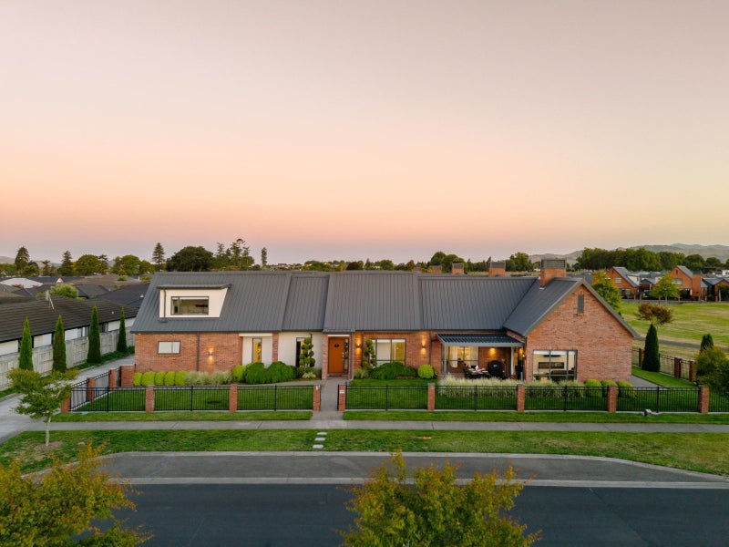 39 Pengover Avenue, Leamington, Cambridge - Carousel 1