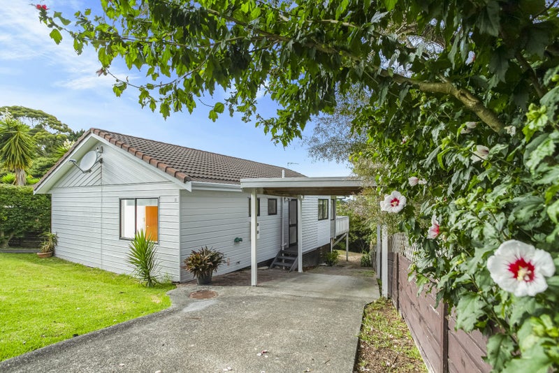 2/47 West Harbour Drive, West Harbour, Auckland - Carousel 1