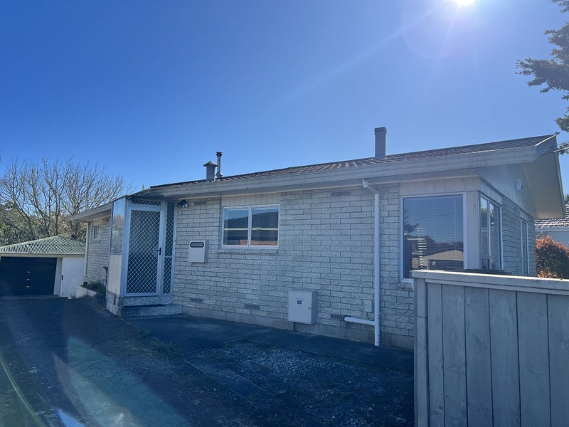 62 Pine Avenue, Melville, Hamilton - Carousel 1