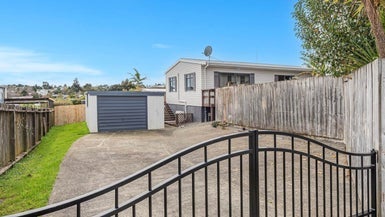 8A Raumati Crescent, Onerahi, Whangarei - Carousel 1
