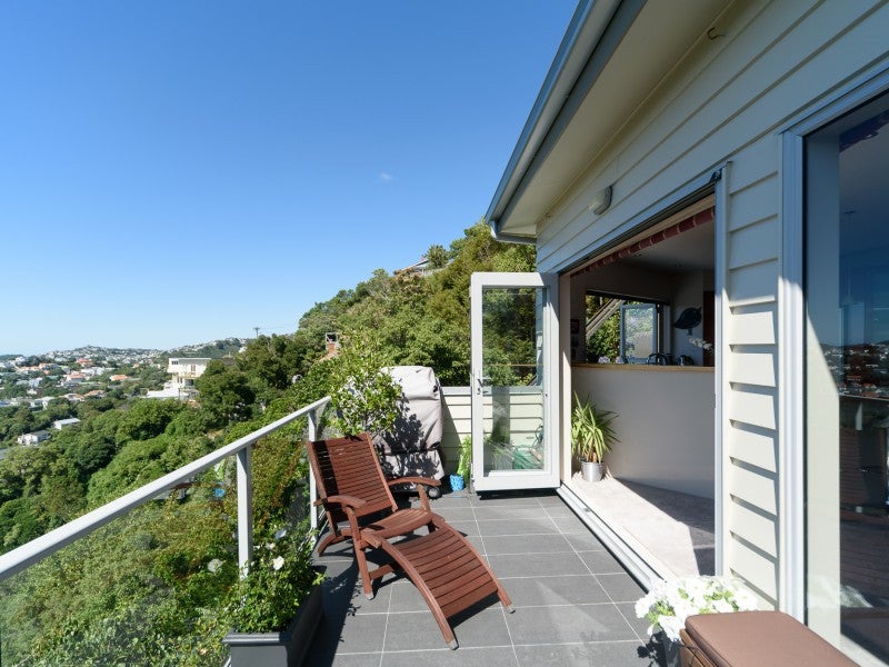 31 Harbour View Road, Northland, Wellington - Carousel 1
