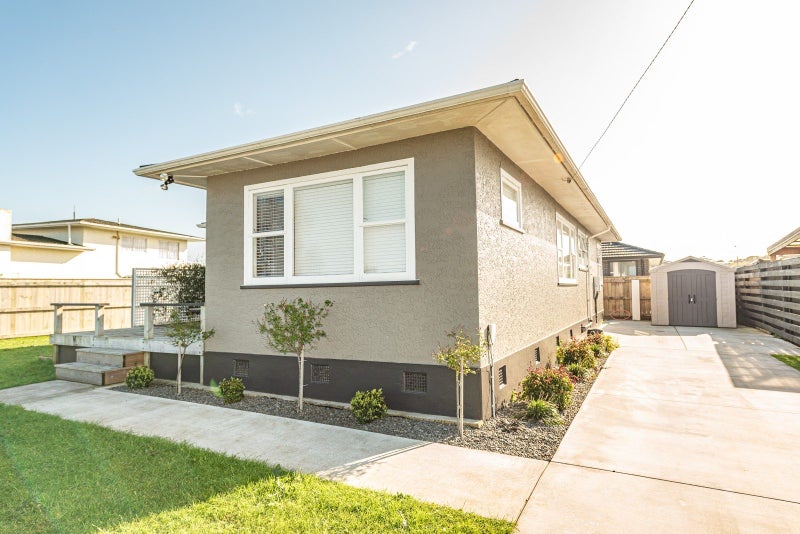 54 Somerset Road, Springvale, Whanganui - Carousel 2