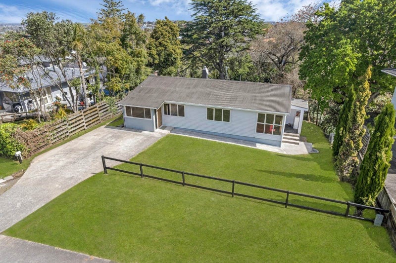 9 Waterloo Street, Howick, Auckland - Carousel 1