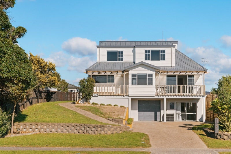 678 Papamoa Beach Road, Papamoa Beach, Papamoa - Carousel 1