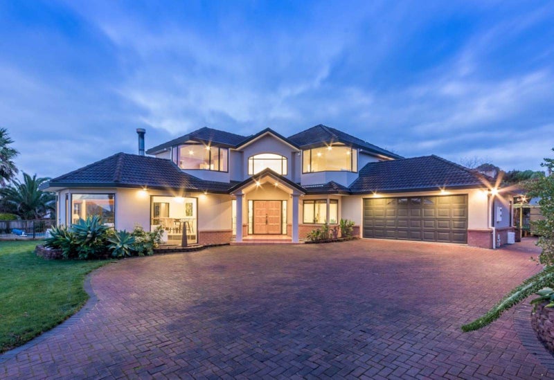 52 Burnaston Court, Dannemora, Auckland - Carousel 2