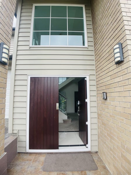 1 Kenley Heights, Flat Bush, Auckland - Carousel 2