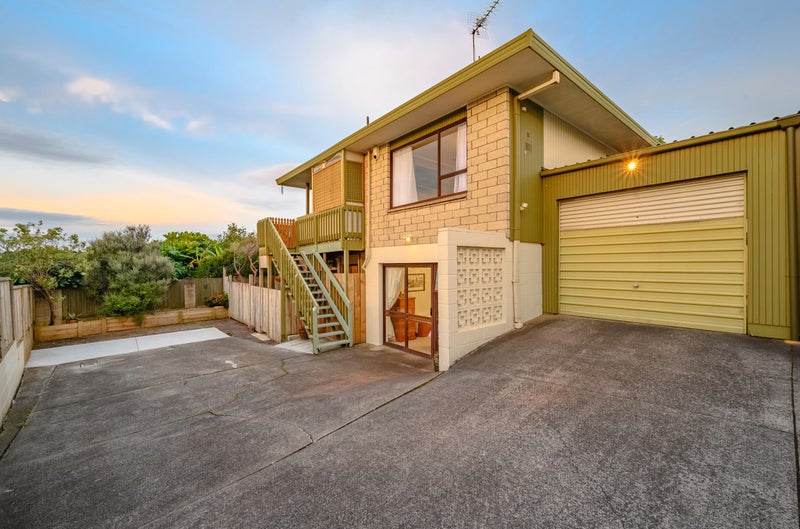 64B Highland Park Drive, Highland Park, Auckland - Carousel 1