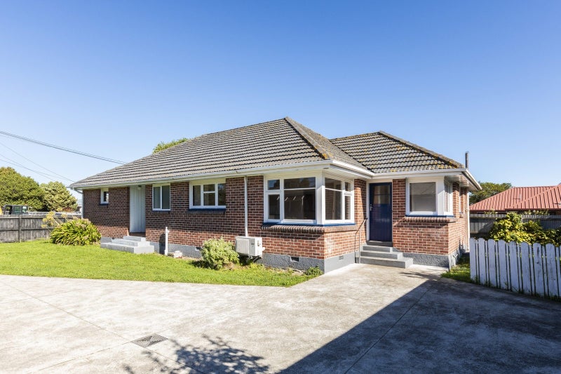 12 Aorangi Road, Bryndwr, Christchurch - Carousel 2