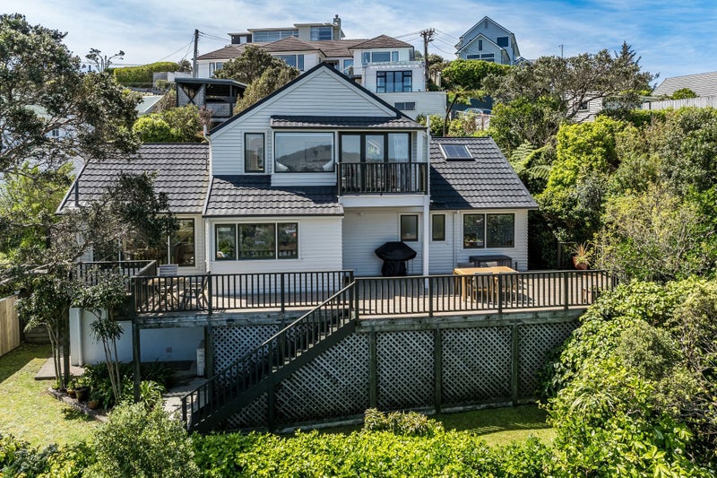 4 CLIVE Road, KHANDALLAH, WELLINGTON - Carousel 1