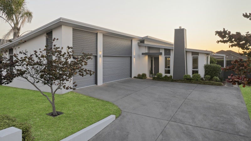 18 Eastridge Terrace, Huntington, Hamilton - Carousel 1