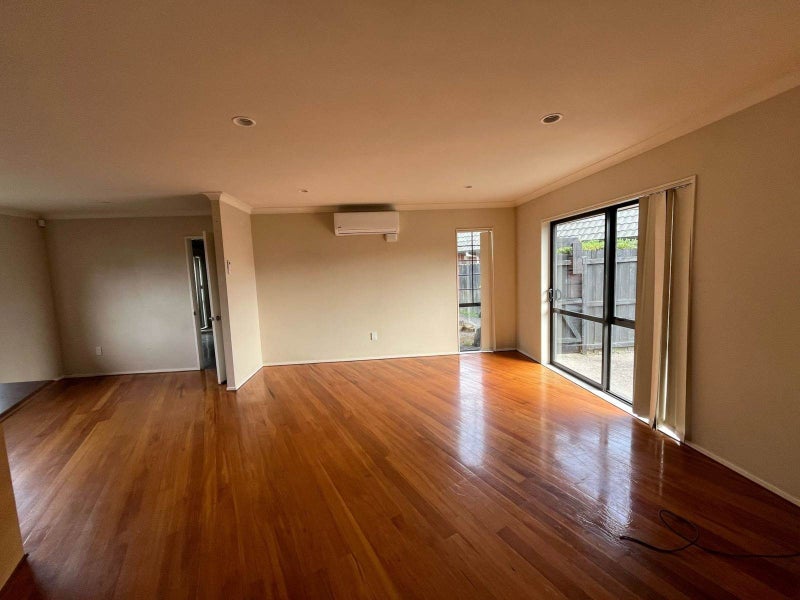 20 Old Park Place, Takanini, Auckland - Carousel 1