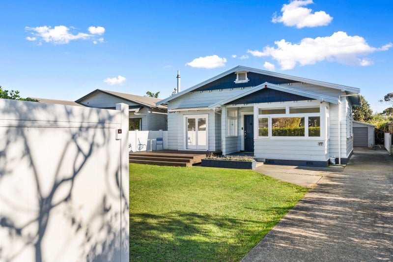 144 Nelson Crescent, Napier South, Napier - Carousel 2