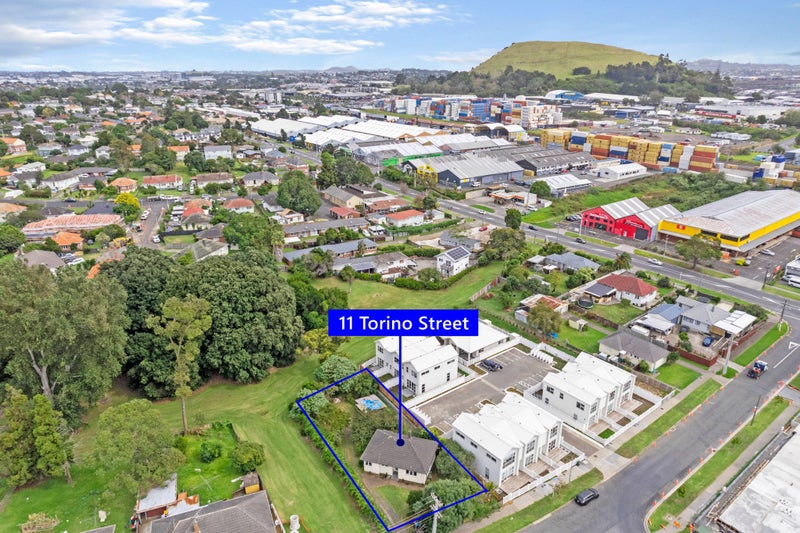 11 Torino Street, Point England, Auckland - Carousel 14