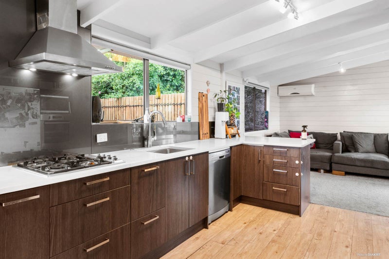 17 Hoylake Place, Wattle Downs, Auckland - Carousel 2