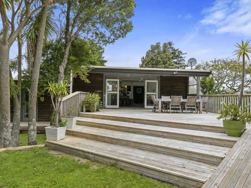 31/29 Belmont Terrace, Belmont, Lower Hutt - Carousel 1