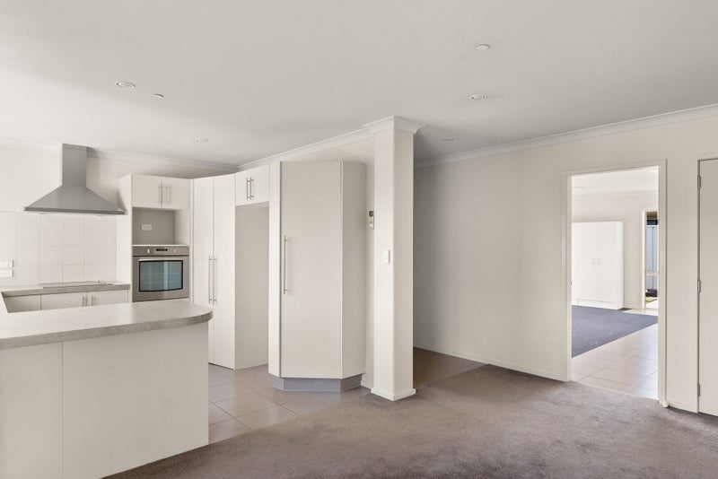 28 Sterling Park, Lytton West, Gisborne - Carousel 2