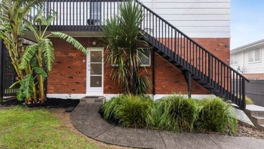 1/54 Felton Mathew Avenue, St Johns, Auckland - Carousel 1